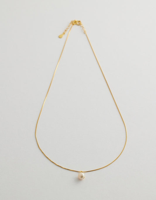 Elowen Pearl Necklace full shot flay lay