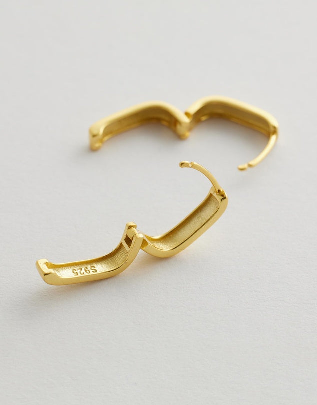 Maravelle Square Hoop Earrings open side view