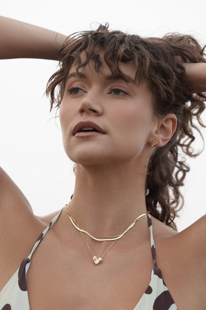 Rivellia Heart Necklace front view model