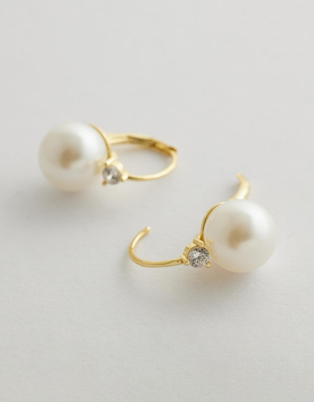 Valora Pearl Earrings side on flat lay