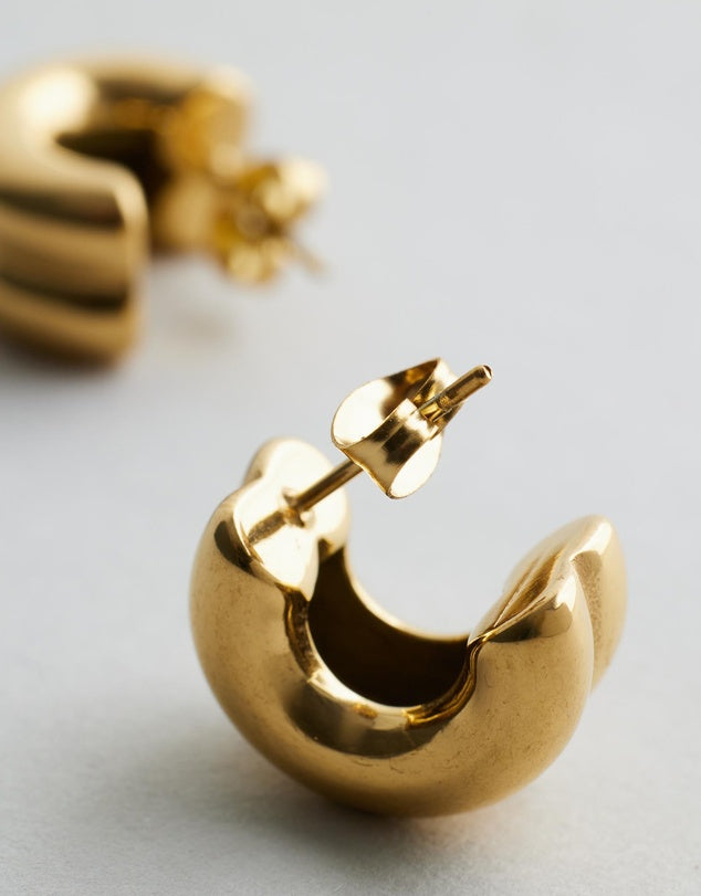 Vienna Double Hoop Earrings - Gold close up