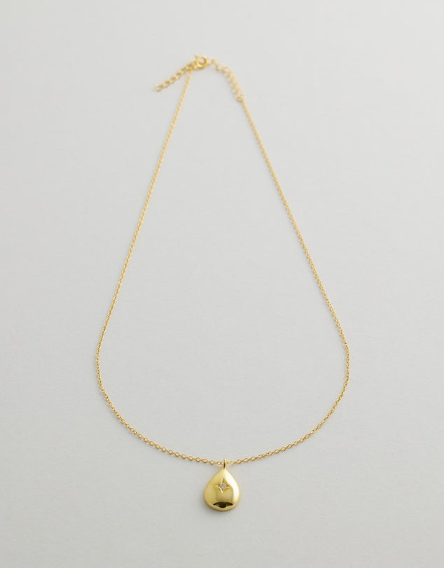 Virelia Teardrop Necklace flay lay