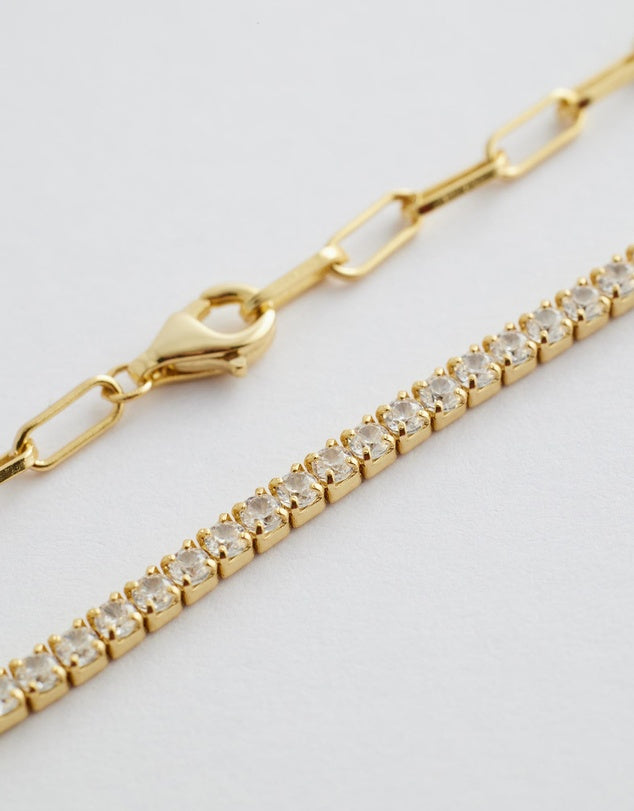 edie_tennis_chain_bracelet close up clasp