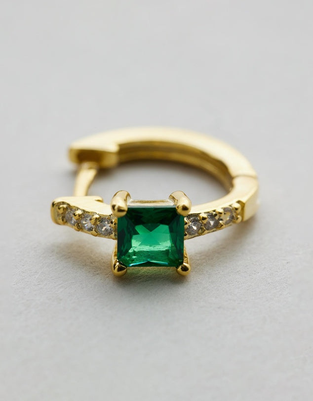 nikki hoop gold green emerald stone close up