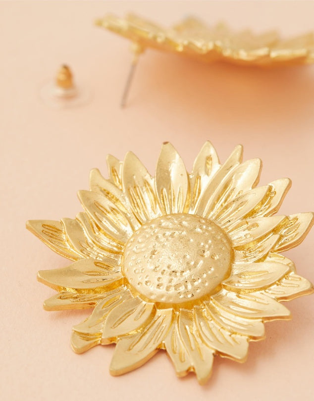 Follow The Sun Studs - Sunflower Earrings - Gold close up