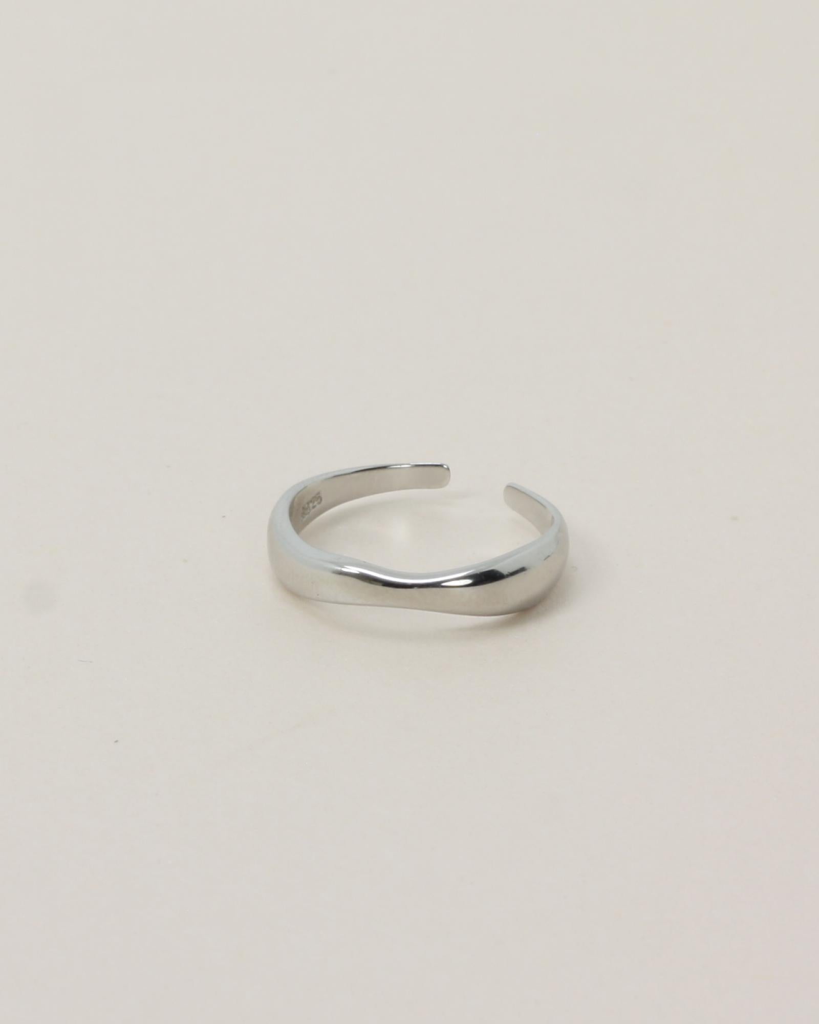 Hannah Wave Ring - Silver flat lay