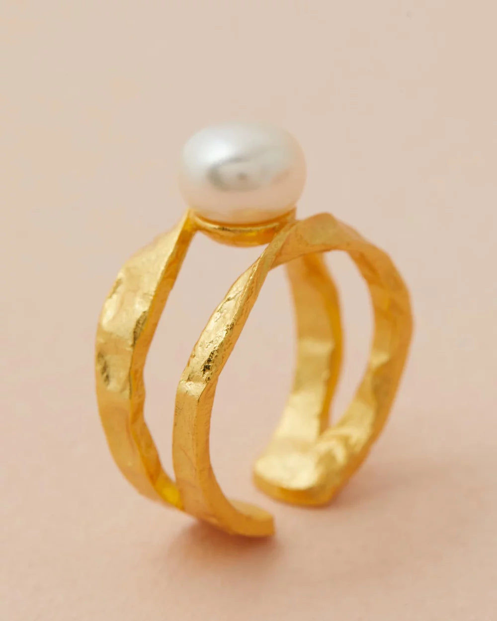 Isla Pearl Ring close up