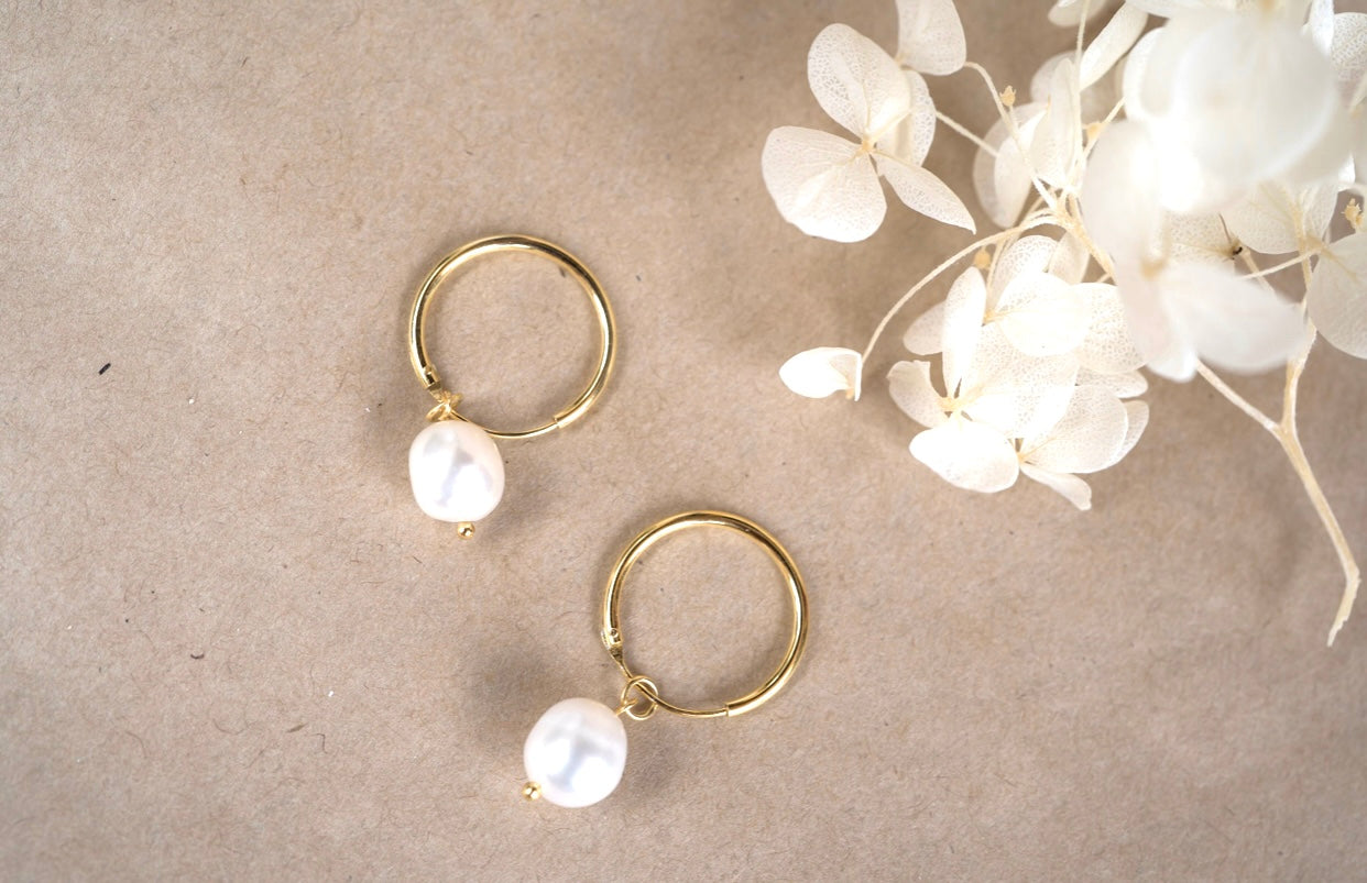 Oakley Pearl Hoops - Gold top view angle