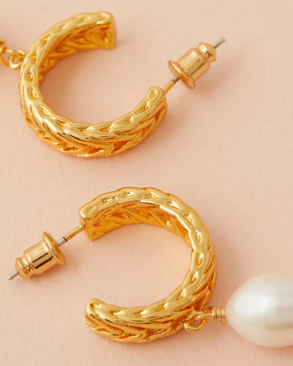 Romey Pearl Earrings close up