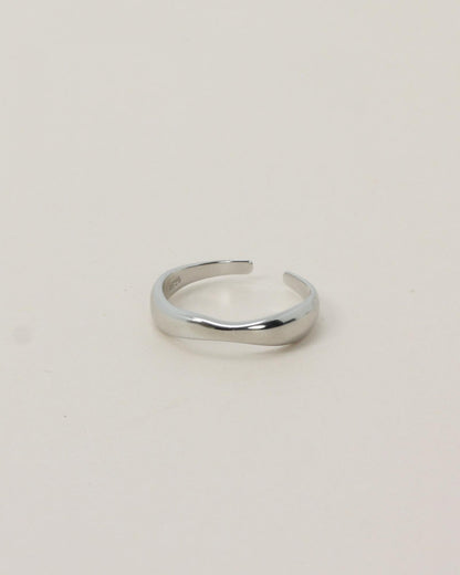 Hannah Wave Ring - Silver
